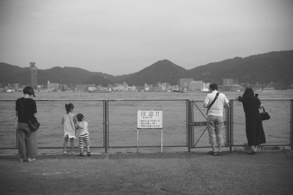 下関、赤間の海峡にて